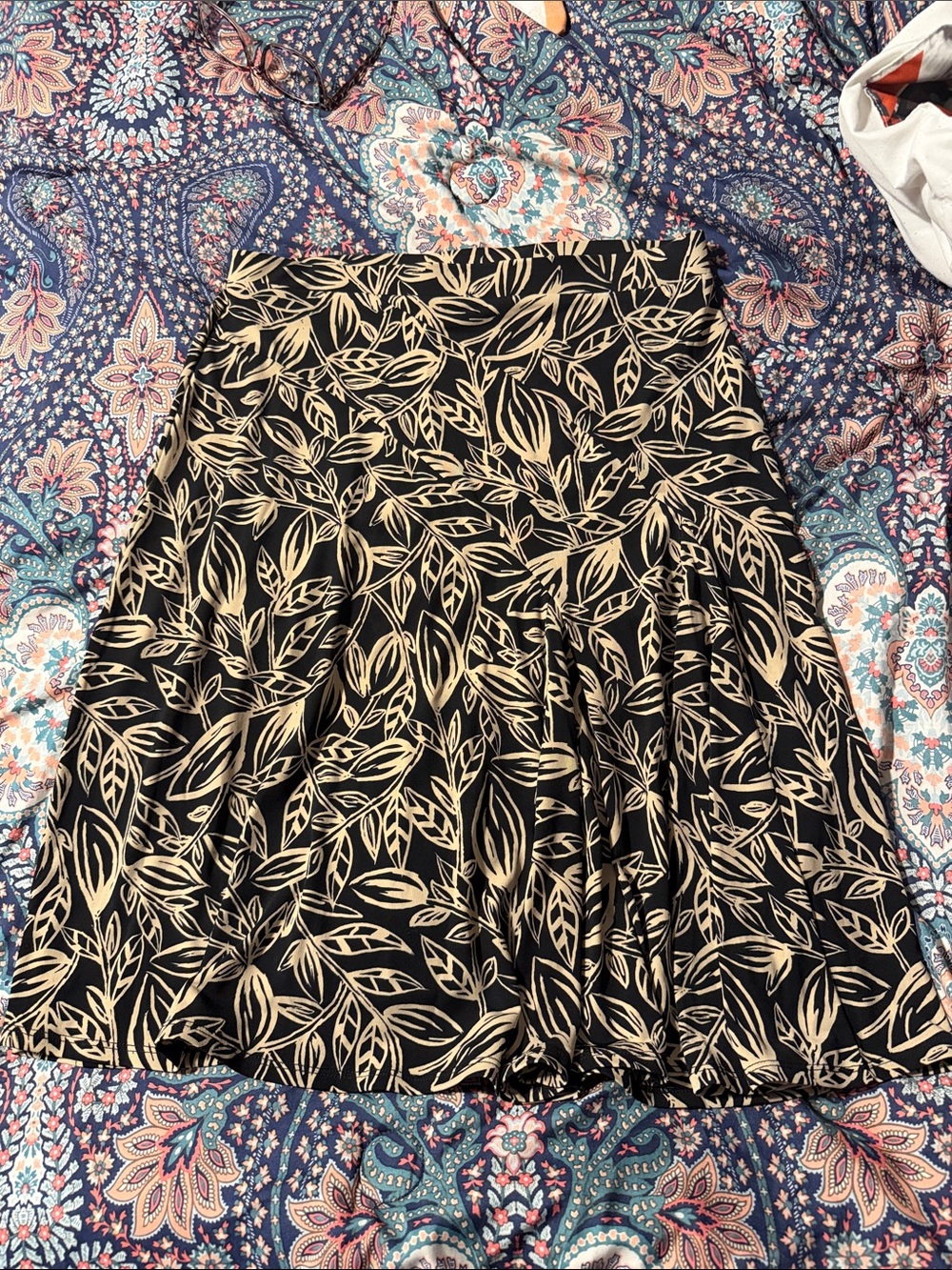 Black A-Line Leaf-Print Skirt